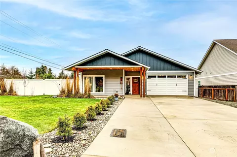 918 S Madeline St, Port Angeles, WA 98363