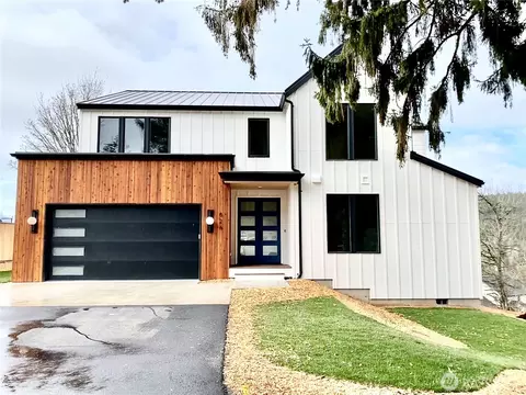 526 38th St, Bellingham, WA 98229