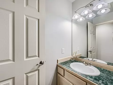 Bath - 12433 52nd Dr SE, Everett, WA 98208 photo 1 of 6