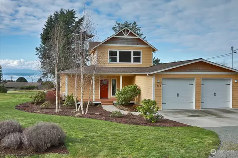 1974 Pinecrest Ave, Coupeville, WA 98239