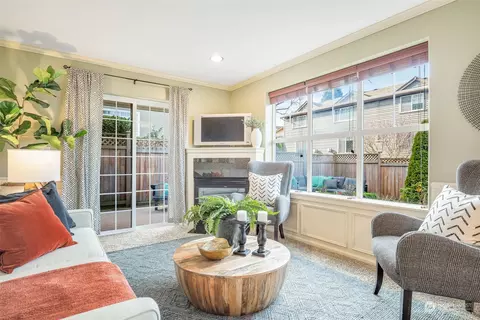 10549 Stone Ave N #102, Seattle, WA 98133