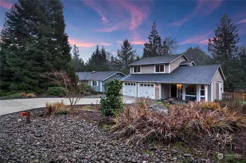 50 Goldfinch Ln, Port Ludlow, WA 98365