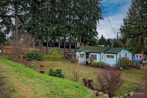 12747 37th Ave NE, Seattle, WA 98125