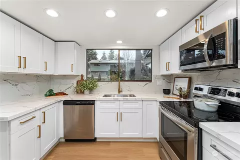 8520 Vistarama Ave, Everett, WA 98208 photo 12