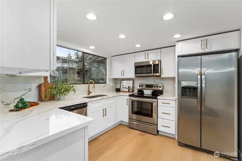 8520 Vistarama Ave, Everett, WA 98208 photo 11