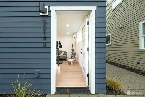 8314 9th Ave NW, Seattle, WA 98117