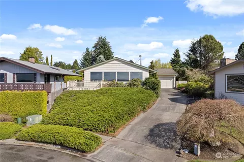 2605 Deidra Cir N, Tacoma, WA 98407