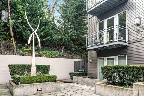 375 Kirkland Ave #225, Kirkland, WA 98033