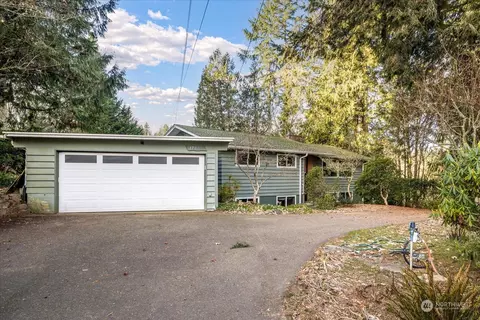 17023 37th Ave NE, Lake Forest Park, WA 98155