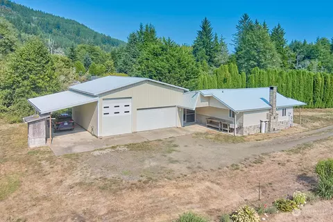 20 Leshowitz Ln, Naselle, WA 98638