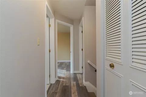 Entry Way - 1004 Brevor Dr, Walla Walla, WA 99362 photo 4 of 4