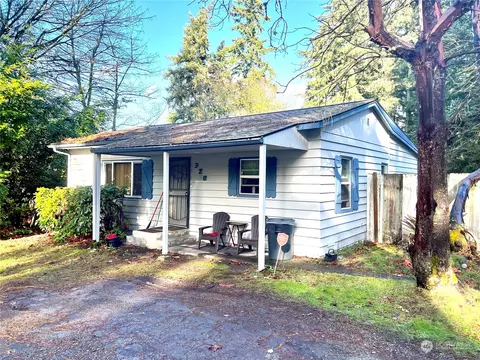 320 312th St, Federal Way, WA 98003