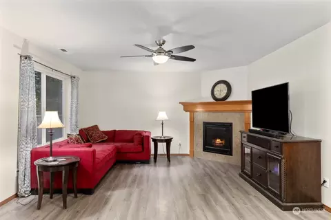 4909 202nd St E, Spanaway, WA 98387 photo 10