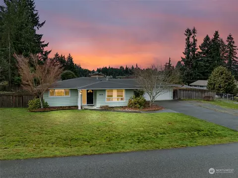 9218 Baring Way, Everett, WA 98208