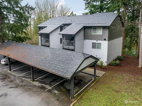 12721 NE 116th St #F302, Kirkland, WA 98034