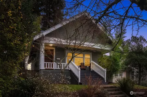 1817 N 49th St, Seattle, WA 98103