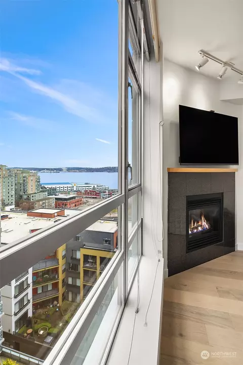 2929 1st Ave #907, Seattle, WA 98121