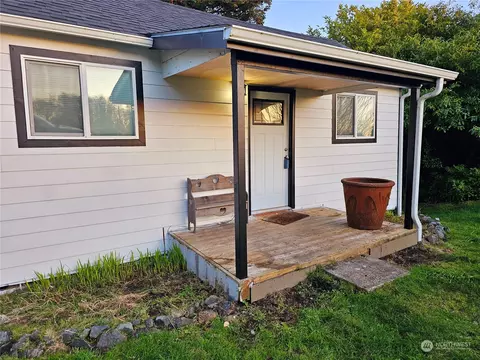 4112 Sandridge Rd, Long Beach, WA 98631