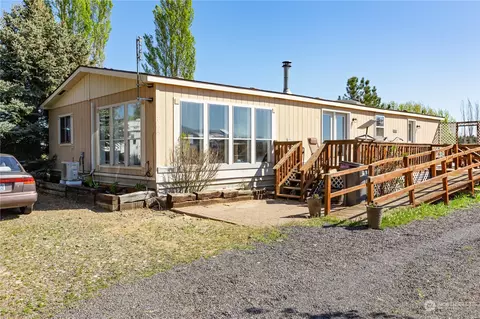 1890 Woodhouse Loop, Ellensburg, WA 98926