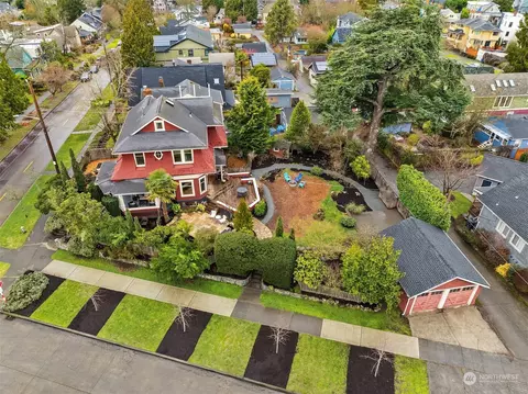 5700 Kirkwood Pl N, Seattle, WA 98103