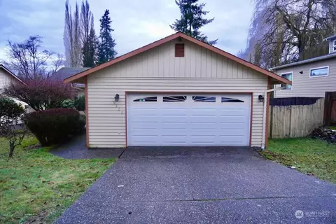 9323 NE 124th St, Kirkland, WA 98034