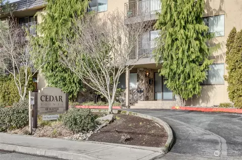 750 N 143rd St #207, Seattle, WA 98133