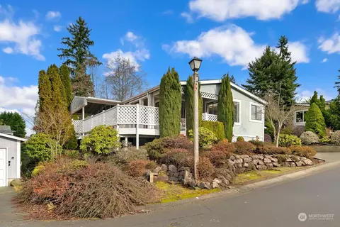 12516 NE 199th St, Bothell, WA 98011
