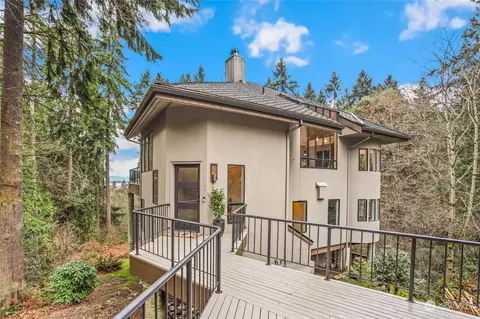 16469 Marine View Dr SW, Burien, WA 98166