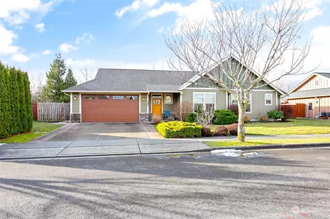 855 Hemlock Ct, Lynden, WA 98264