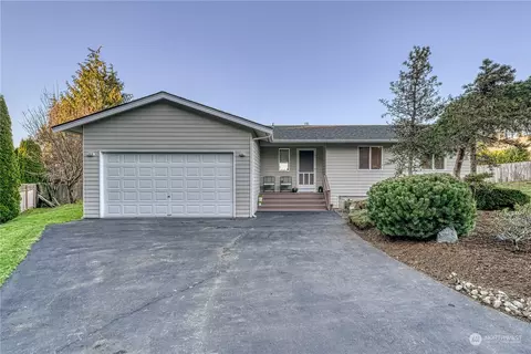 37433 NE Fern Pl, Hansville, WA 98340