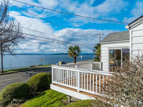 4652 Beach Dr SW, Seattle, WA 98116