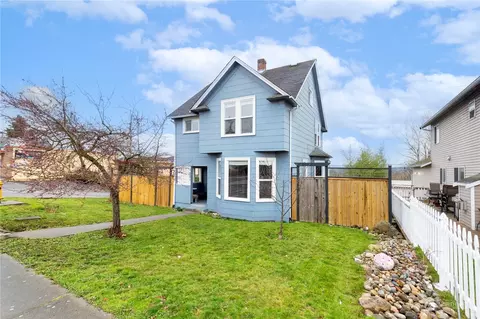 1201 E Marine View Dr, Everett, WA 98201