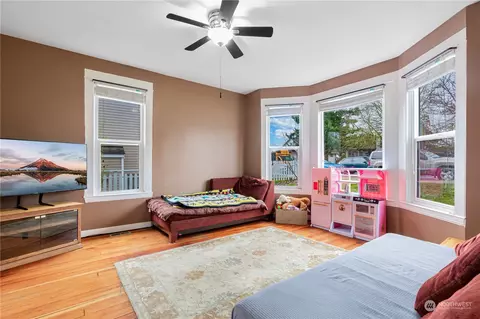 Bedroom - 1201 E Marine View Dr, Everett, WA 98201 photo 1 of 6