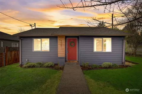 9001 11th Ave SW, Seattle, WA 98106