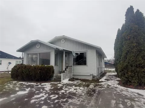 321 Ash St S, Omak, WA 98841