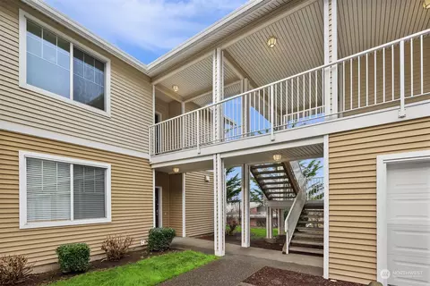 1107 59th St SE #D, Auburn, WA 98092