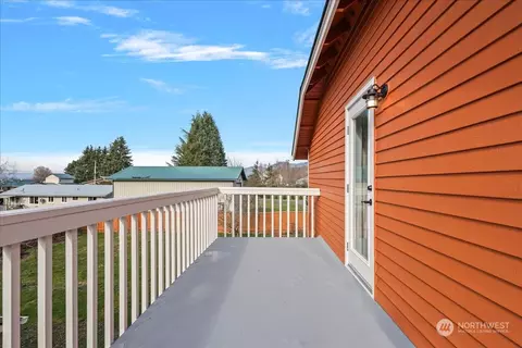 5838 Bow St, Bow, WA 98232 photo 9