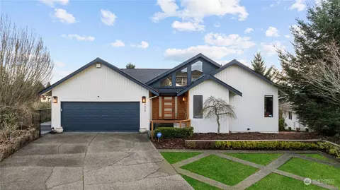 4634 Lighthouse Dr NE, Tacoma, WA 98422