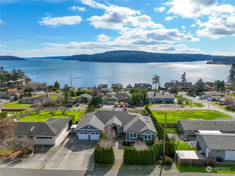6412 Seashell St, Anacortes, WA 98221