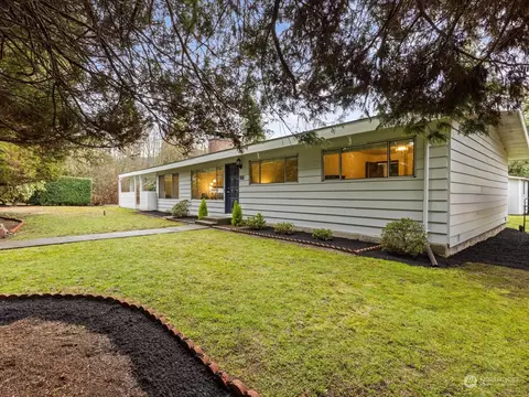 255 NW Alder Ct, Issaquah, WA 98027