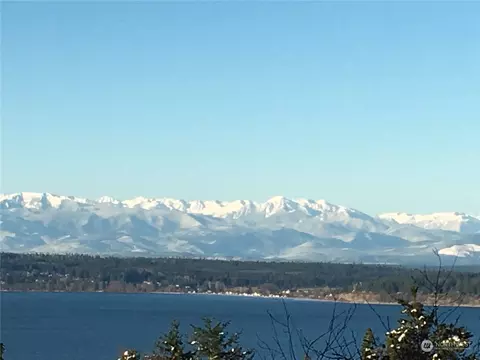 2145 Sound View Dr, Camano Island, WA 98282