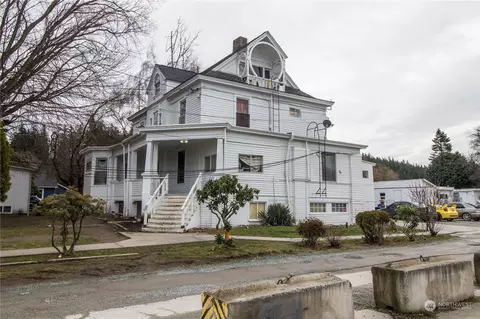 116 E Section St, Mount Vernon, WA 98273