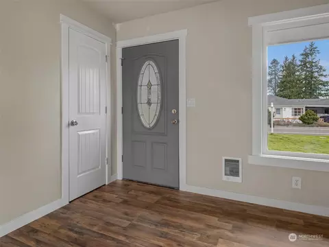 149 Beacon Hill Dr, Longview, WA 98632 photo 4