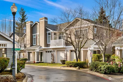 555 Anacortes Ct NE #106, Renton, WA 98059