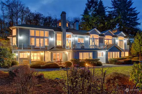 200 Montgomery Ct, Port Ludlow, WA 98365