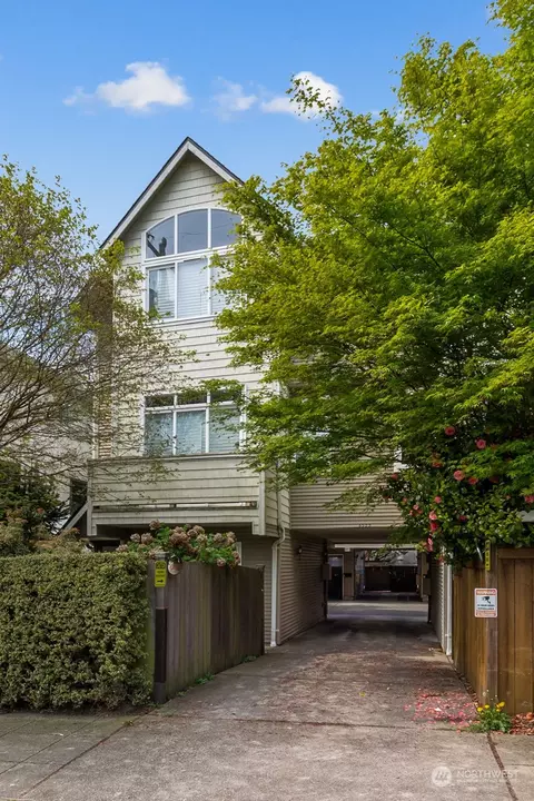6523 24th Ave NW #C, Seattle, WA 98117