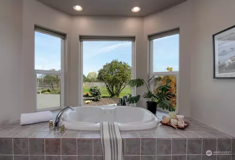 Bath - 132 Timothy Ln, Sequim, WA 98382 photo 2 of 4