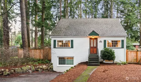 320 NE 123rd St, Seattle, WA 98125