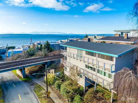 6103 37th Ave NW #123, Seattle, WA 98107