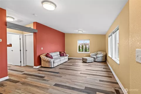901 W Hendrickson Rd, Sequim, WA 98382 photo 7